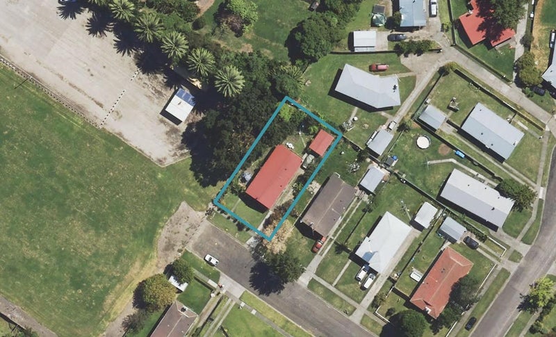 13 Donna Street, Outer Kaiti, Gisborne - Carousel 1