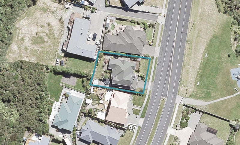 43 Kirton Drive, Riverstone Terraces, Upper Hutt - Carousel 1