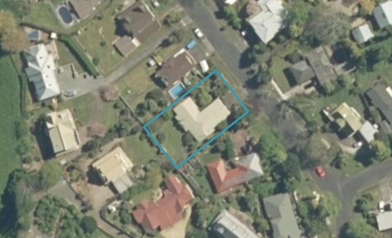 11 Marlowe Drive, Leamington, Cambridge - Carousel 1