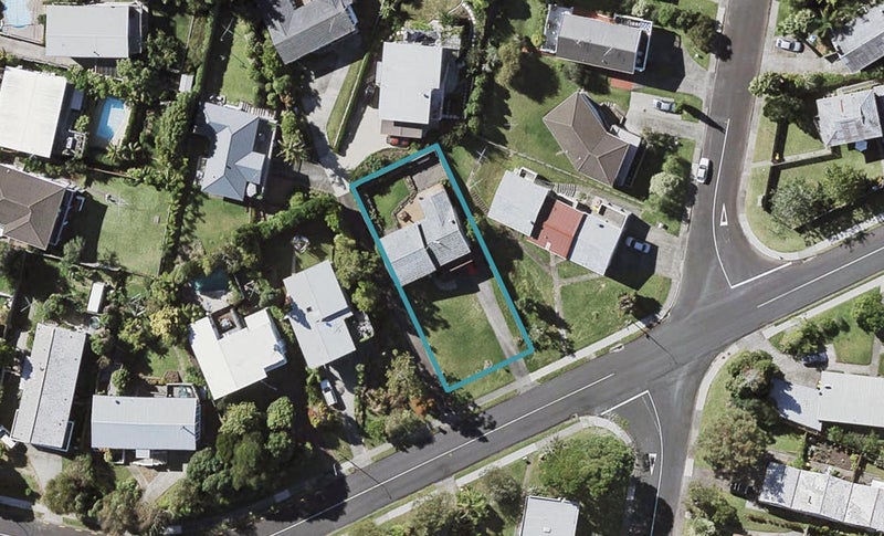 37 Richards Avenue, Forrest Hill, Auckland - Carousel 1
