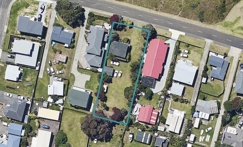 328 Ocean Road, Ohope, Ōhope - Carousel 1