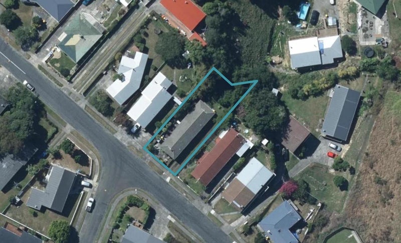 13B ROSE ST, RANUI HEIGHTS, PORIRUA - Carousel 1
