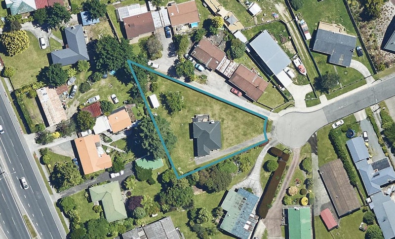 11 Turama Road, Fairy Springs, Rotorua - Carousel 1
