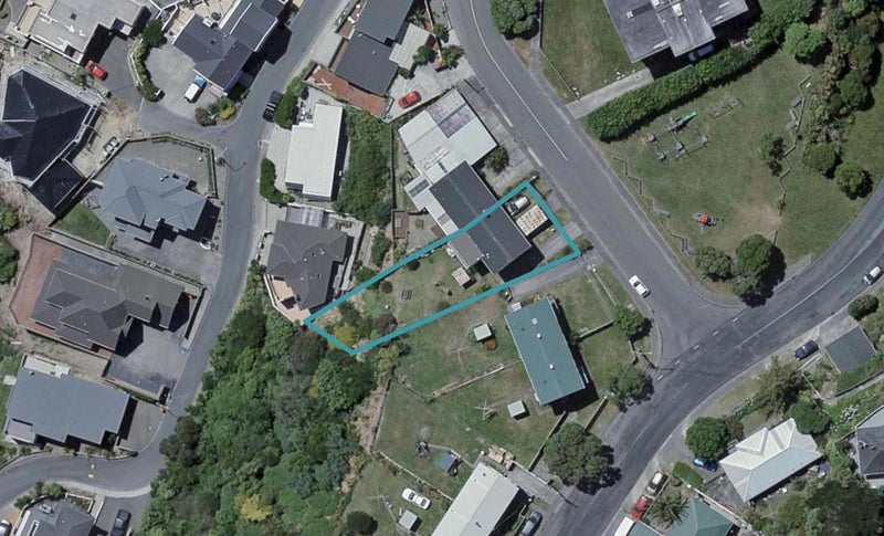 3 Nuku Street, Strathmore Park, Wellington - Carousel 1