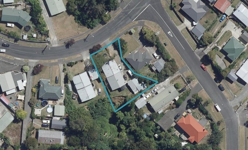 77A Pine Avenue, Melville, Hamilton - Carousel 1