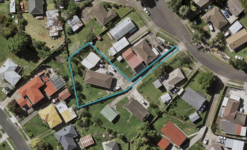 32 Desmond Place, Ōtara, Auckland - Carousel 1