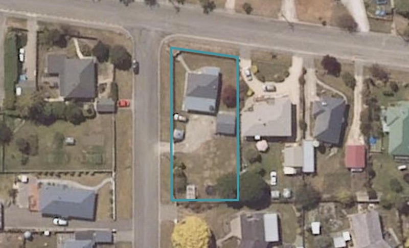 4 Charles Street, Weston, Oamaru - Carousel 1