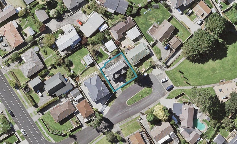 6 Hazelmay Place, Bucklands Beach, Auckland - Carousel 1