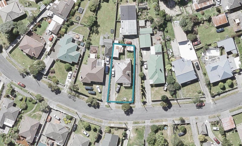 10 Gibbs Crescent, Wainuiomata, Lower Hutt - Carousel 1