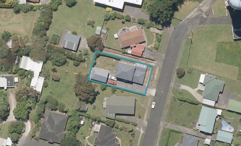 14 Bastia Avenue, Bastia Hill, Whanganui - Carousel 1