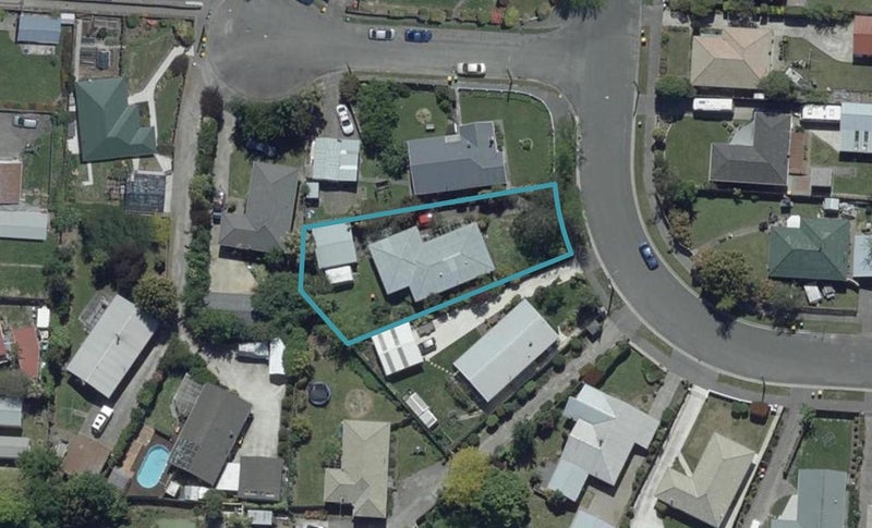 18 Wingate Street, Redwood, Christchurch - Carousel 1