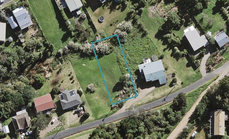 17 Ocean Road, Surfdale, Waiheke Island - Carousel 1