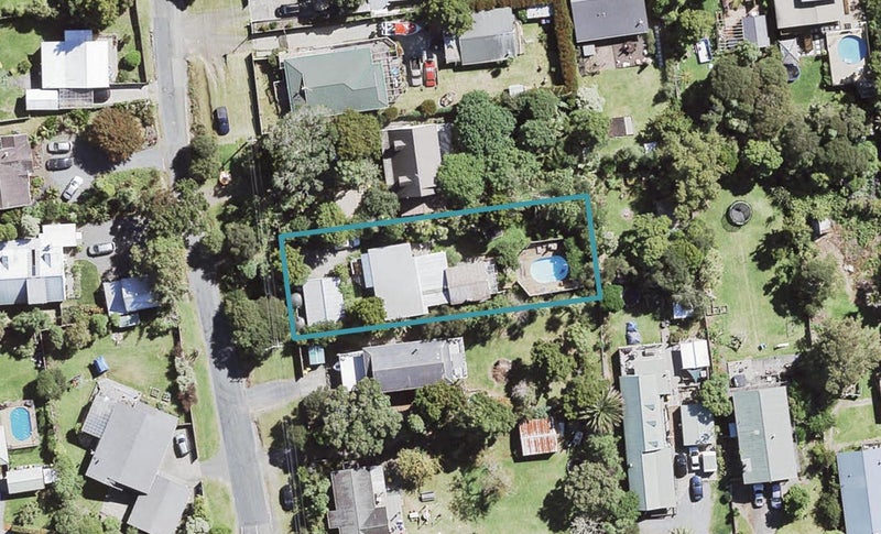 6 Tane Road, Laingholm, Auckland - Carousel 1