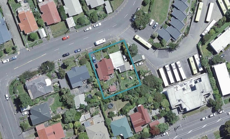 1 Ranelagh Street, Karori, Wellington - Carousel 1