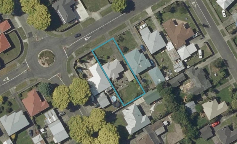 32 Liverpool Street, Takaro, Palmerston North - Carousel 1