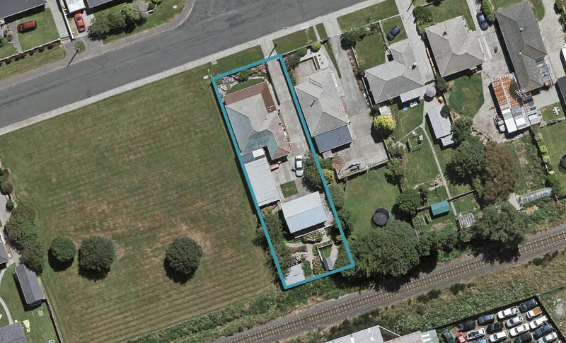 99 West Street, Hawthorndale, Invercargill - Carousel 1
