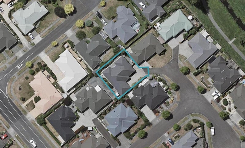 11 Manhattan Court, Paraparaumu Beach, Paraparaumu - Carousel 1