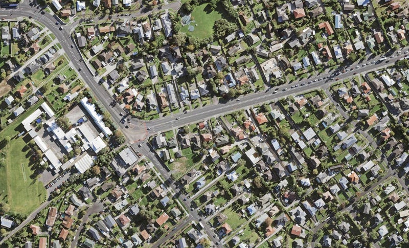 9 Maioro Street, New Windsor, Auckland - Carousel 1