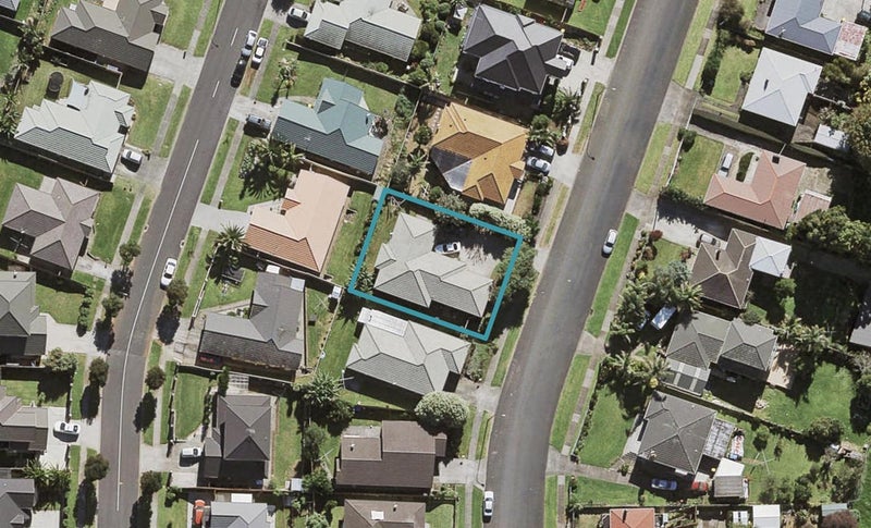 43 Pukaki Road, Mangere, Auckland - Carousel 1