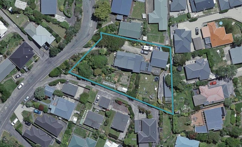 5 Monowai Road, Johnsonville, Wellington - Carousel 1