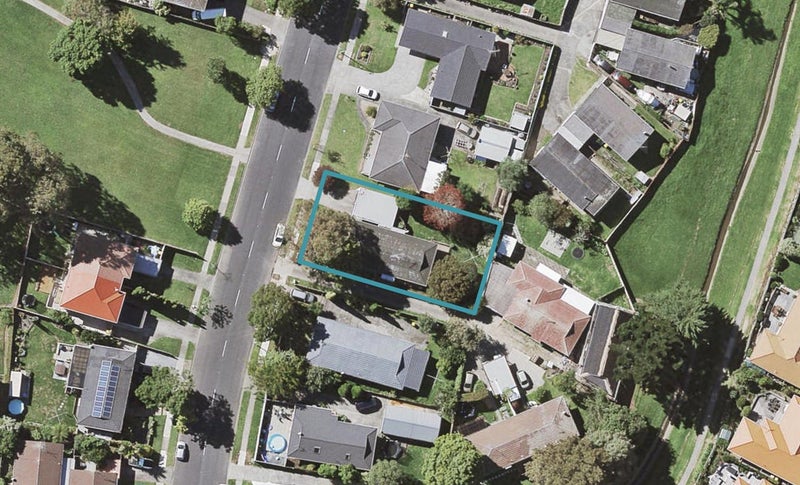 14 Mirrabooka Avenue, Botany Downs, Auckland - Carousel 1
