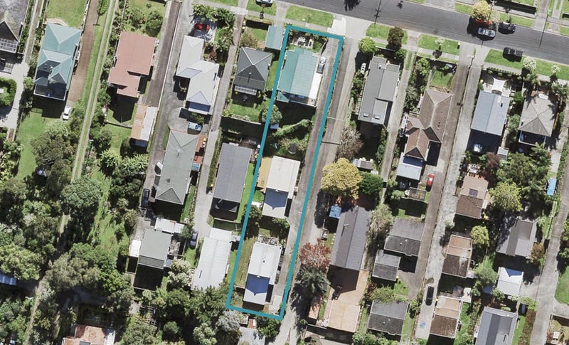 1/63 Beach Haven Road, Beach Haven, Auckland - Carousel 1