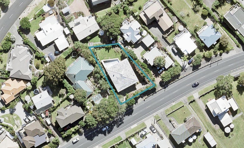 948A Whangaparaoa Road, Manly, Whangaparaoa - Carousel 1