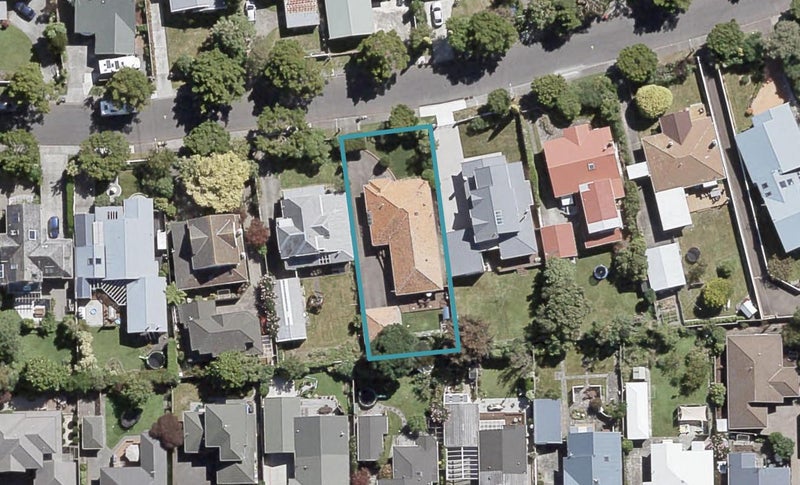 42 Totara Crescent, Woburn, Lower Hutt - Carousel 1