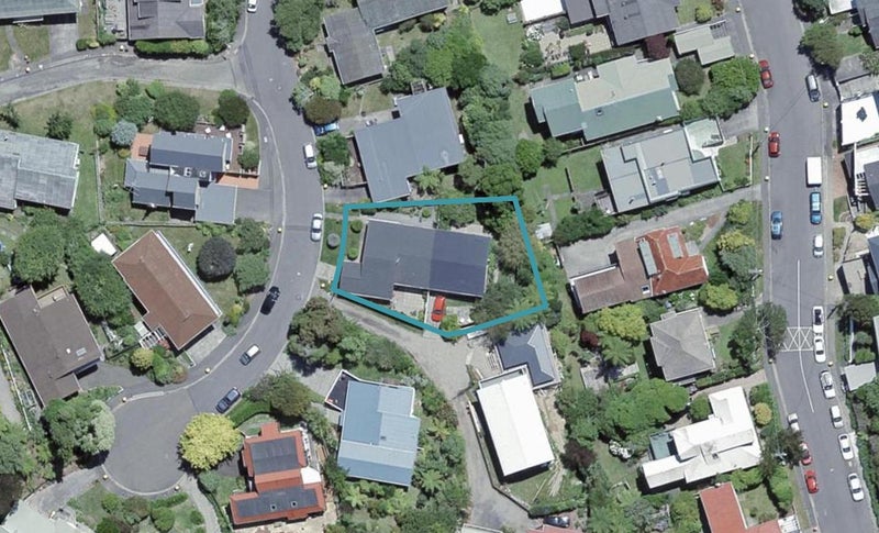 5 Ridd Crescent, Karori, Wellington - Carousel 1