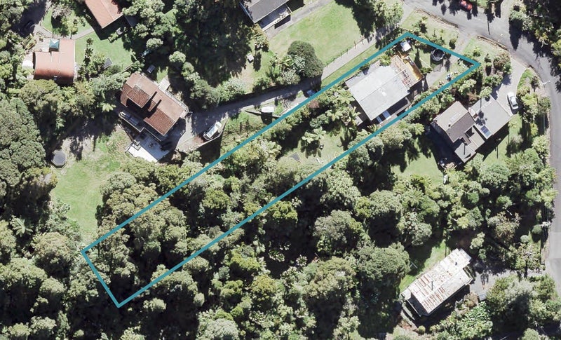 14 Rimu Road, Oratia, Auckland - Carousel 1