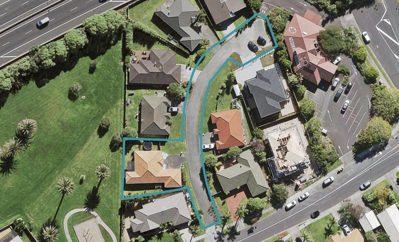 86 Bluebird Crescent, Unsworth Heights, Auckland - Carousel 1