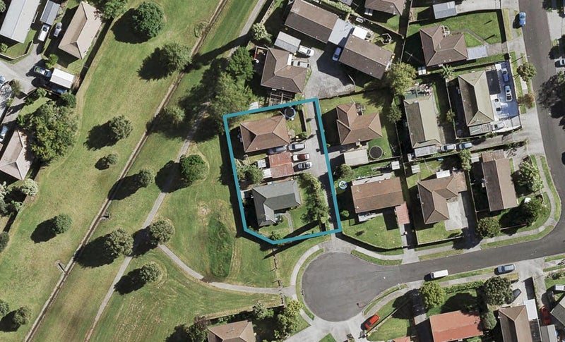 2/7 Myna Place, Weymouth, Auckland - Carousel 1