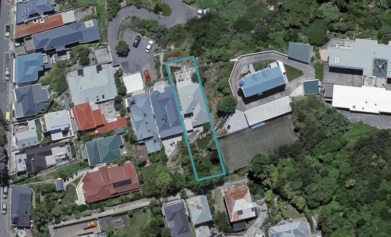 8 Baring Street, Oriental Bay, Wellington - Carousel 1