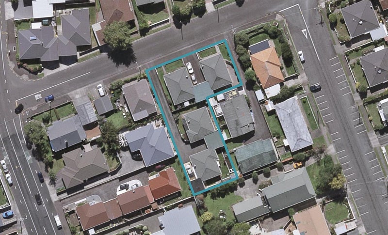 1/6 Holsworthy Road, Lower Vogeltown, New Plymouth - Carousel 1