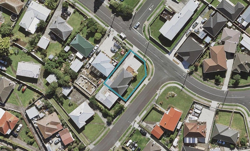 1 Celia Place, Mangere East, Auckland - Carousel 1