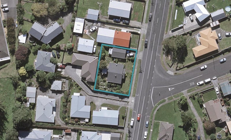 11 Nugent Street, Bell Block, New Plymouth - Carousel 1