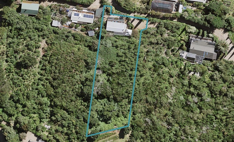 5 Sixth Avenue, Onetangi, Waiheke Island - Carousel 1