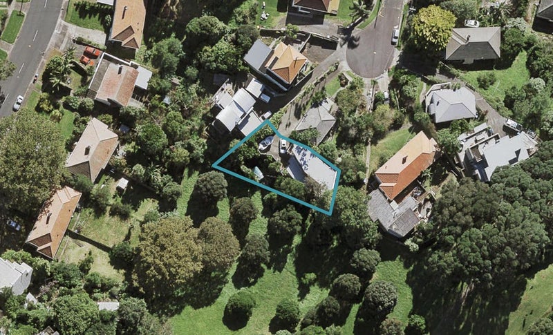 13A Churches Avenue, Mount Roskill, Auckland - Carousel 1