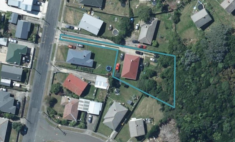 176 Sievers Grove, Cannons Creek, Porirua - Carousel 1