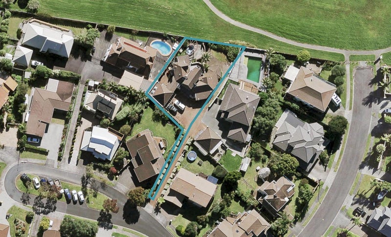 7 Monet Grove, West Harbour, Auckland - Carousel 1