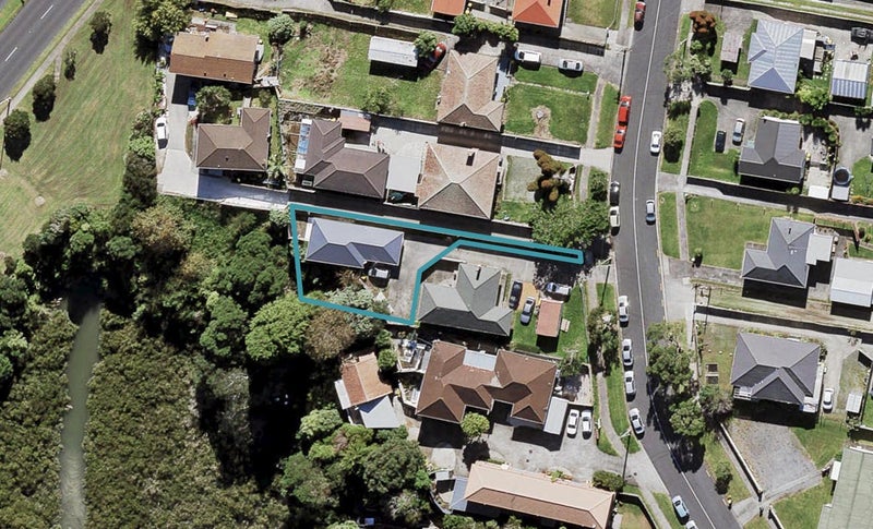 26A Reid Road, New Lynn, Auckland - Carousel 1
