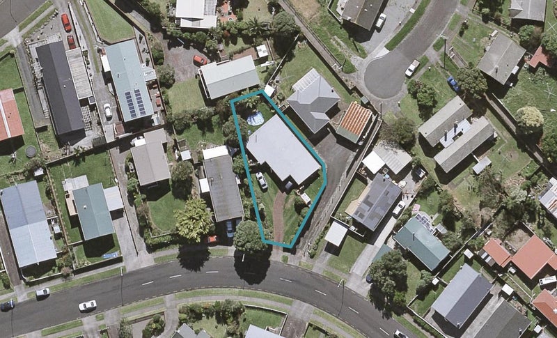 10 Herekawe Drive, Spotswood, New Plymouth - Carousel 1