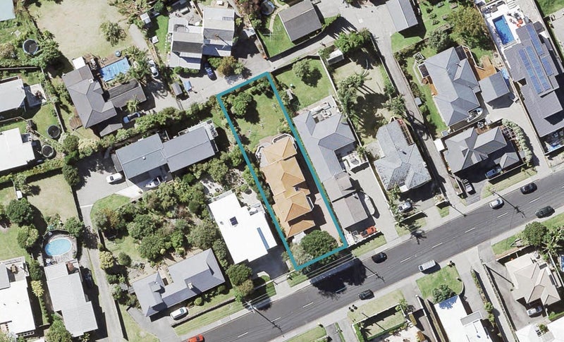 55 Knights Road, Rothesay Bay, Auckland - Carousel 1