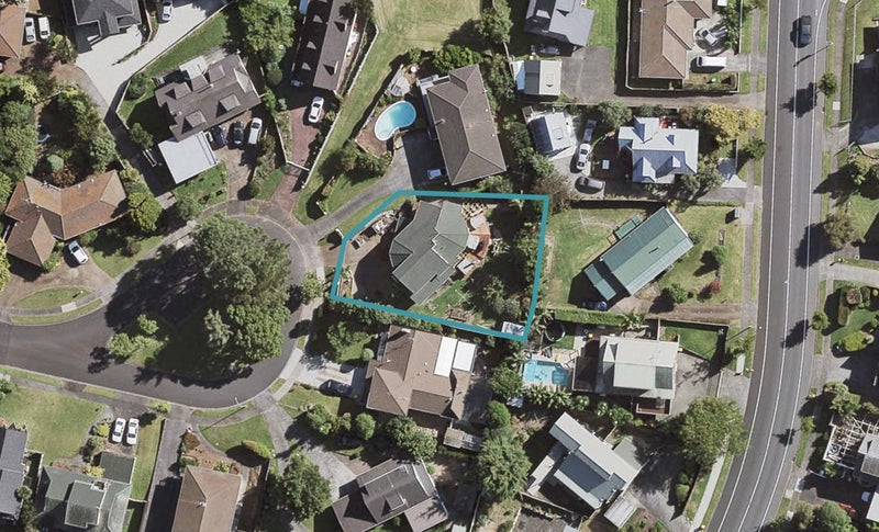 25 Deodar Place, Totara Heights, Auckland - Carousel 1