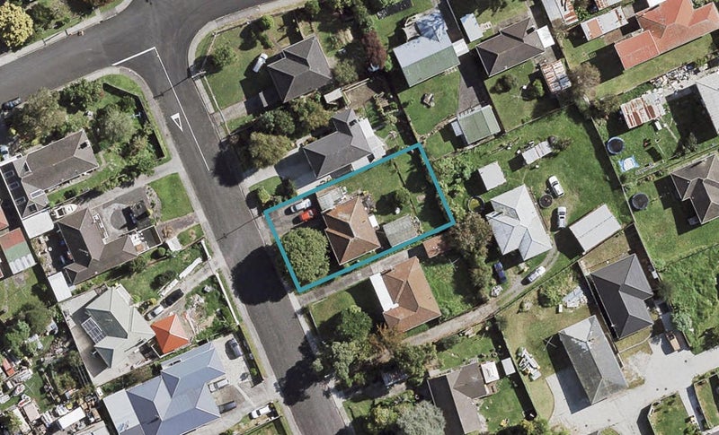 13 Browning Street, Manurewa East, Auckland - Carousel 1