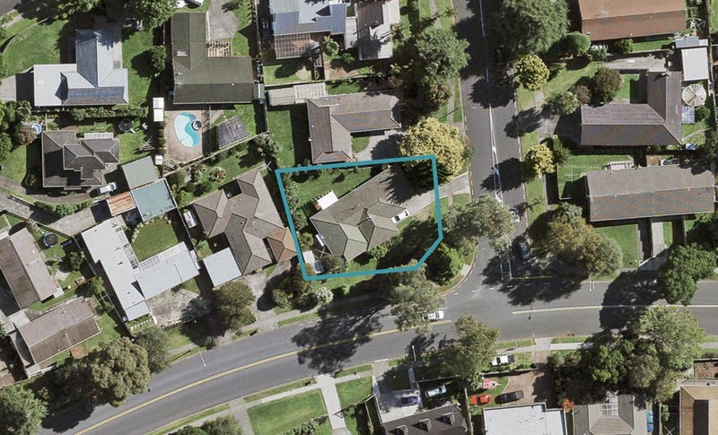 27 Beaumaris Way, Conifer Grove, Takanini - Carousel 1