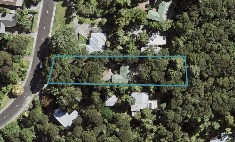71 Woodfern Crescent, Titirangi, Auckland - Carousel 1