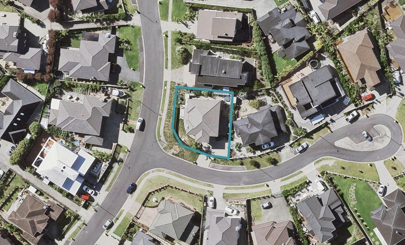 2 Deele Close, Pinehill, Auckland - Carousel 1