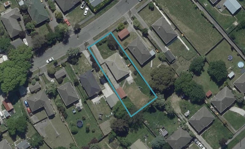 10 Hollyford Avenue, Bryndwr, Christchurch - Carousel 1