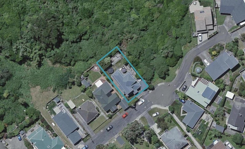27 Raumati Terrace, Khandallah, Wellington - Carousel 1